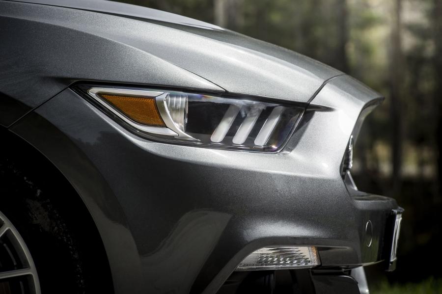  Ford Mustang GT Convertible 2015 года  (EU) (фото 17 из 32)